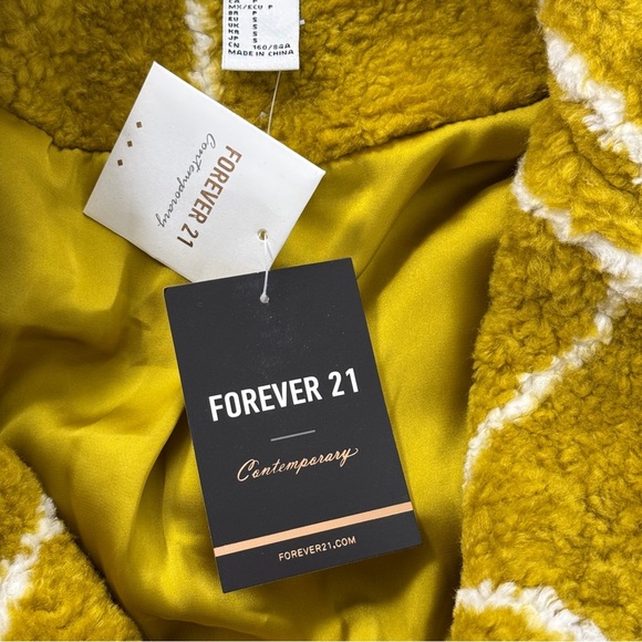 NEW Forever 21‎ Contemporary Luxury Citron Ivory Faux Shearling Coat Jacket - Picture 10 of 16